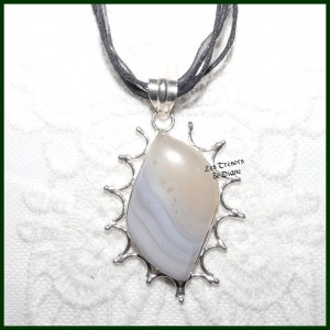 Pendentif en AGATE...