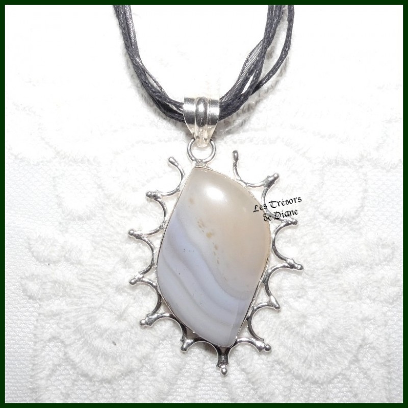 Pendentif PRESTIGE en AGATE naturelle et ARGENT Pendentif PRESTIGE en AGATE naturelle et ARGENT