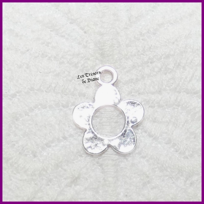 Charm MEDAILLON FLEURI Charm MEDAILLON FLEURI