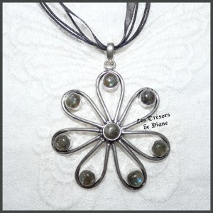 Pendentif FLEUR en...