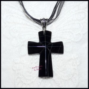 Pendentif CROIX en AGATE naturelle