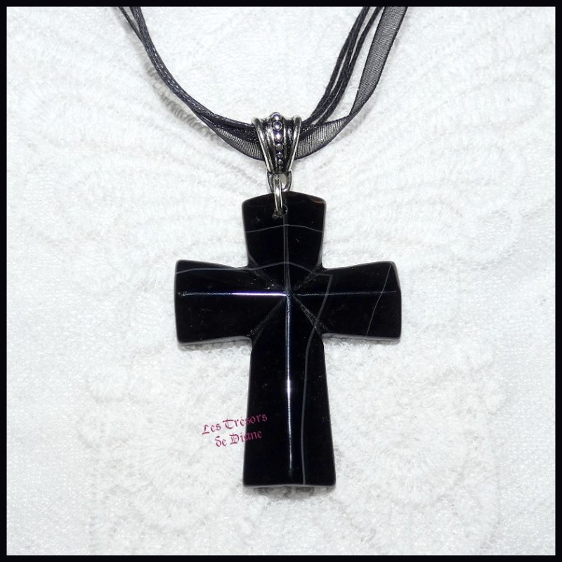 Pendentif CROIX en AGATE naturelle