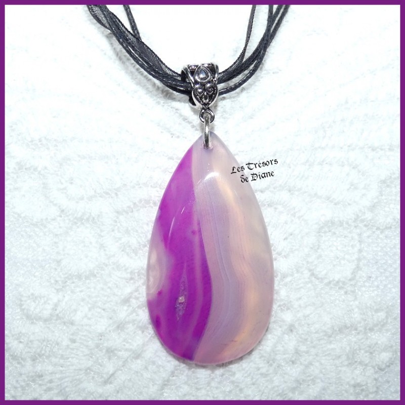 Pendentif COEUR ASYMETRIQUE en AGATE Pendentif COEUR ASYMETRIQUE en AGATE