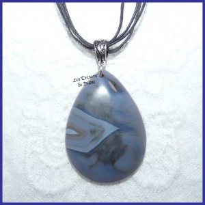 Pendentif en AGATE naturelle LES TRESORS DE DIANE