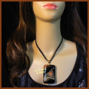 Pendentif en AGATE naturelle LES TRESORS DE DIANE