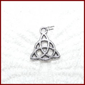 Charm TRIQUETRA CHARMED bi-face