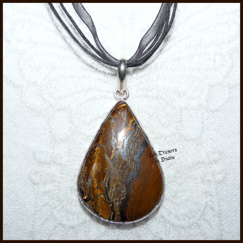 Pendentif en OEIL DE TIGRE naturel et ARGENT Pendentif en OEIL DE TIGRE naturel et ARGENT