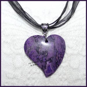 Pendentif COEUR ASYMETRIQUE en JASPE