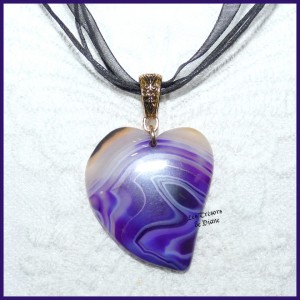 Pendentif COEUR ASYMETRIQUE en AGATE naturelle LES TRESORS DE DIANE