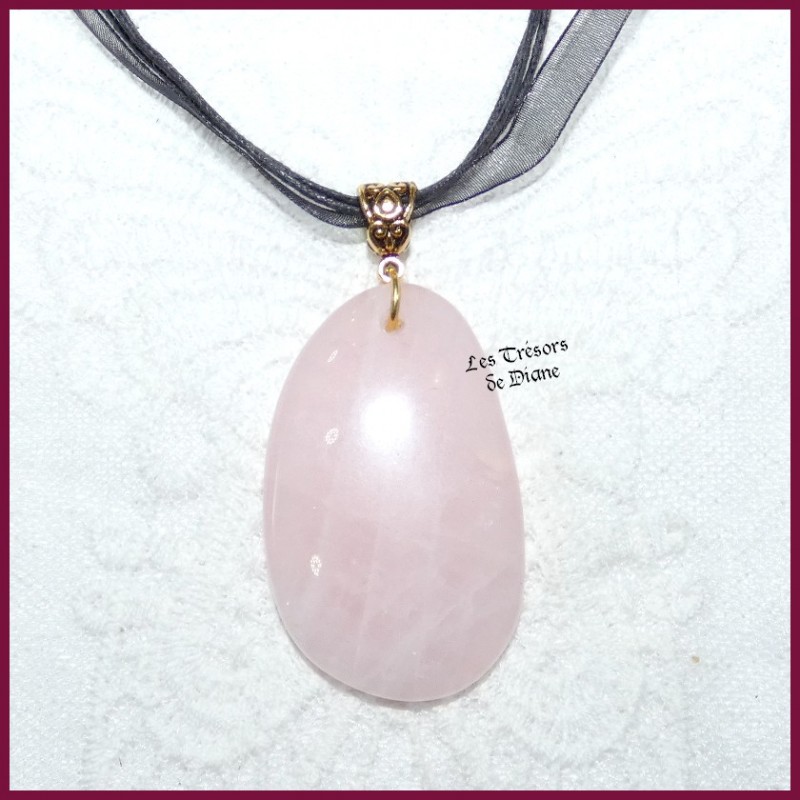 Pendentif en QUARTZ ROSE naturel Pendentif en QUARTZ ROSE naturel