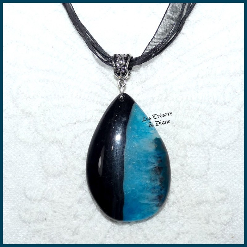 Pendentif LARME en AGATE naturelle Pendentif LARME en AGATE naturelle