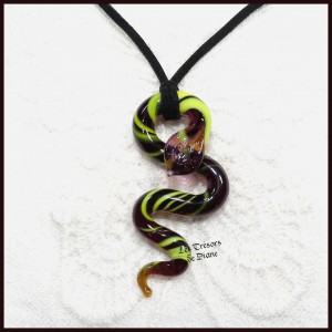 Pendentif SERPENT en VERRE