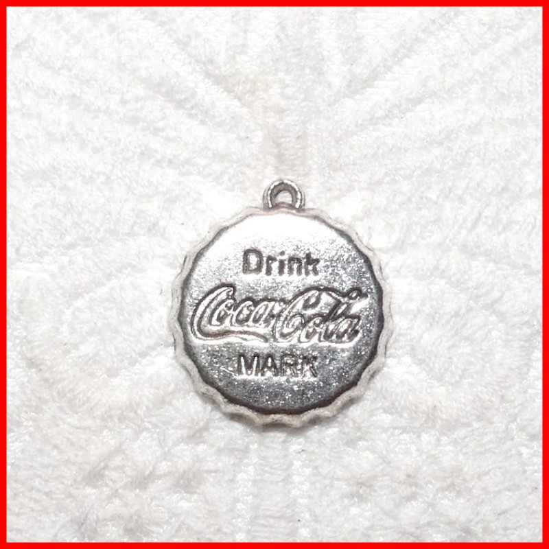 Charm CAPSULE DE COCA-COLA 3D Charm CAPSULE DE COCA-COLA 3D