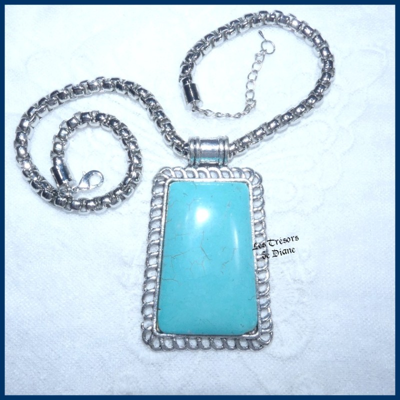 Collier en TURQUOISE naturelle Collier en TURQUOISE naturelle