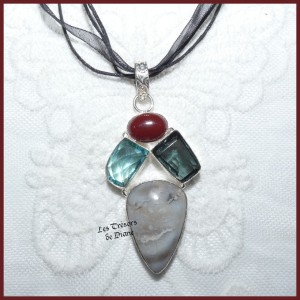 Pendentif en AGATE, JASPE, TOPAZE, IOLITE naturels et ARGENT