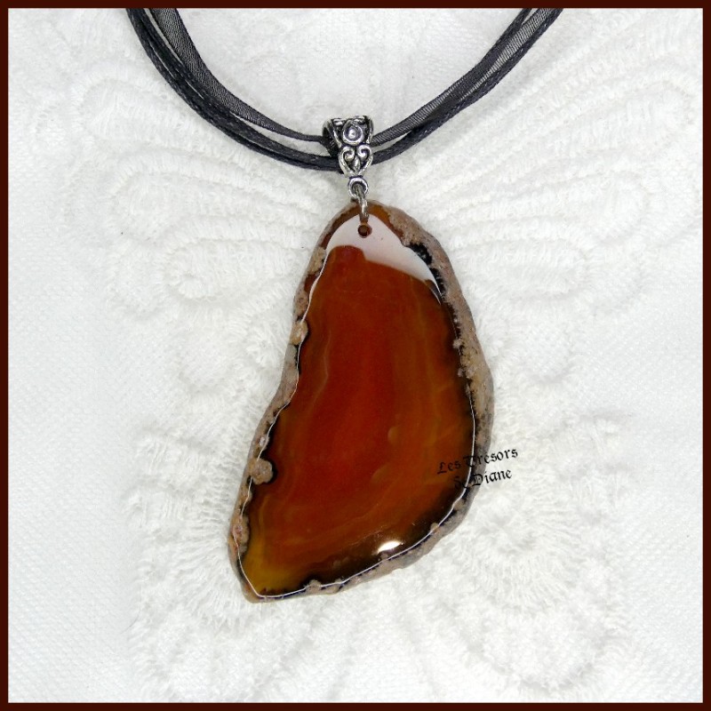 Pendentif GEODE en AGATE naturelle