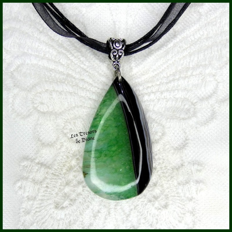 Pendentif LARME en AGATE naturelle LES TRESORS DE DIANE